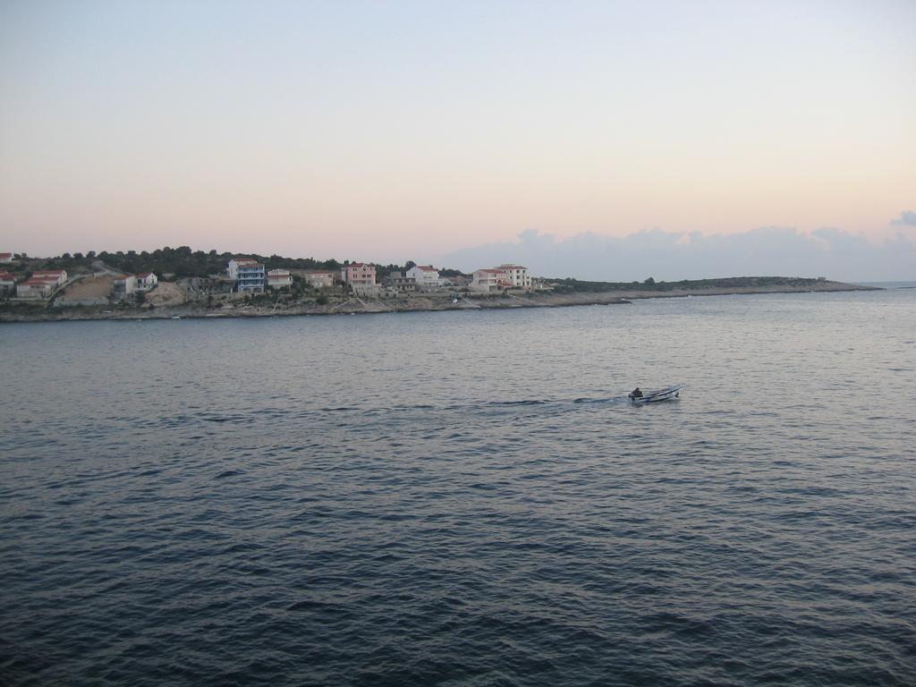 Villa Gorica Apartments Razanj Luaran gambar